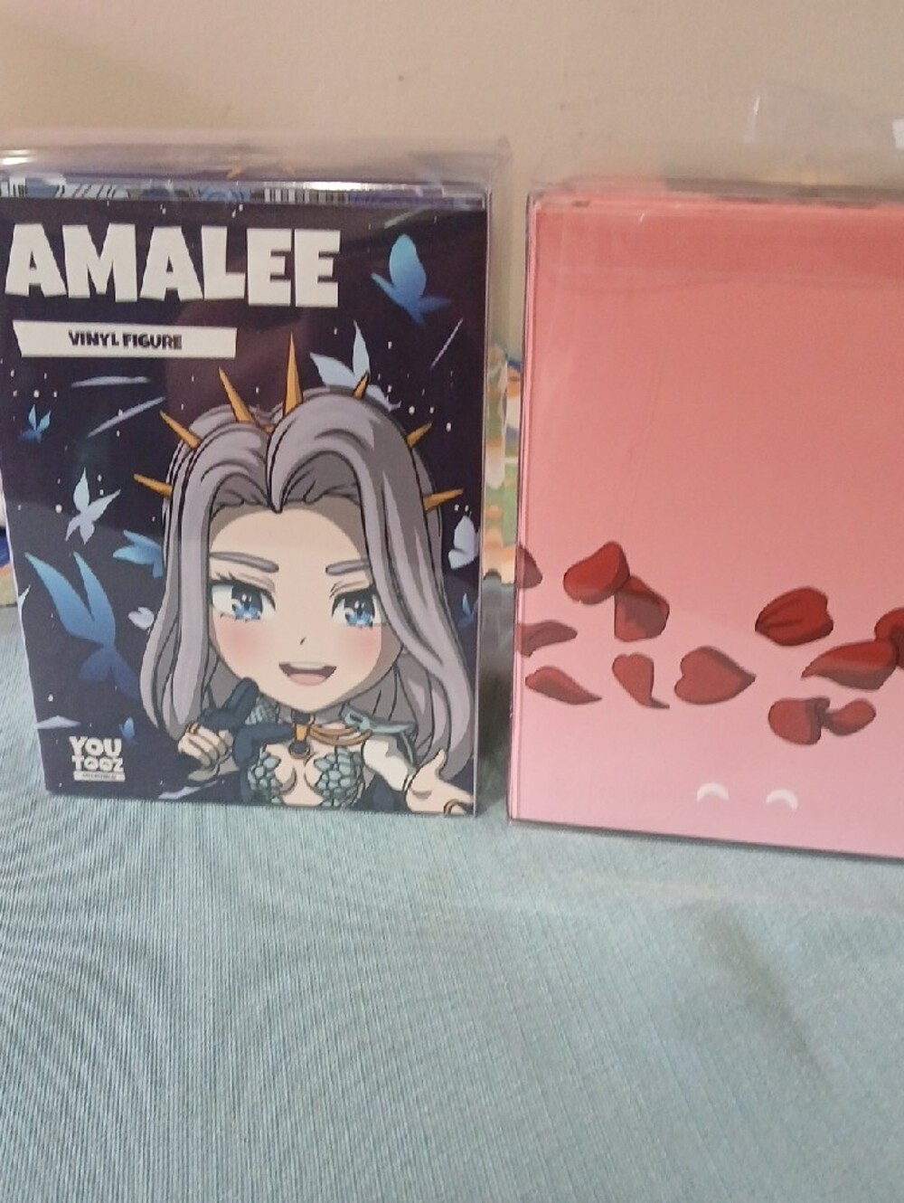 YOU TOOZ Amalee & Hannah Rose Vinyl Figures - Pastel Blue & Pink - Picture 2 of 4